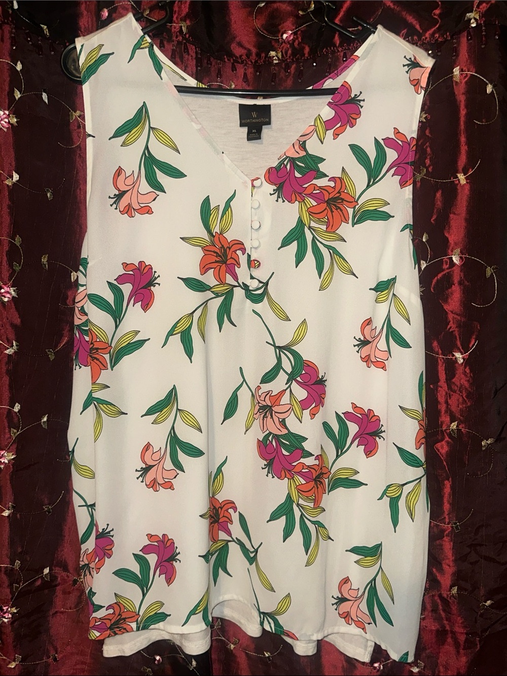 Worthington White Floral V-Neck Sleeveless Tank